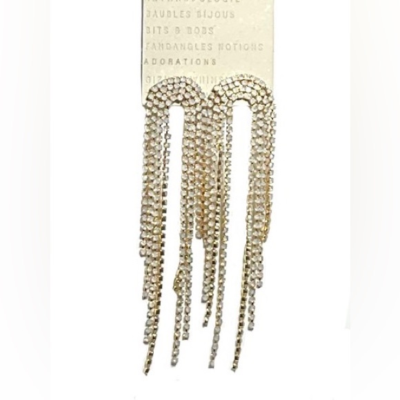 NWT Anthropologie Crystal Crescent Earrings White /SRP$48 - Picture 1 of 4